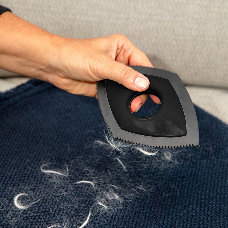 Szőreltávolító kefe