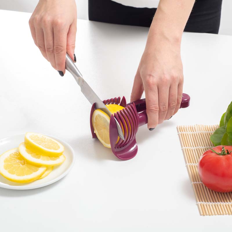 Fogantyú biztonságos vágáshoz