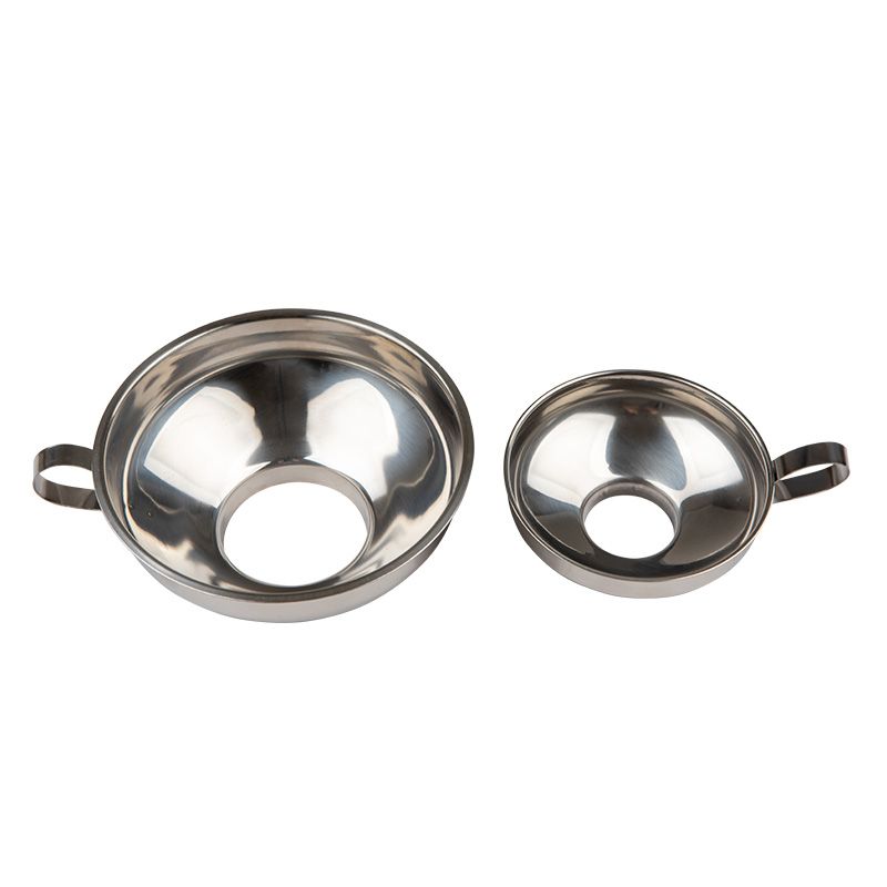 2 fémtölcsér szett