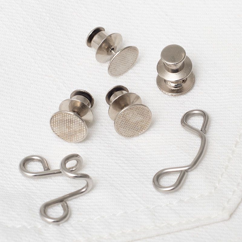 Nadrágszegecsek és nadrágcsatok