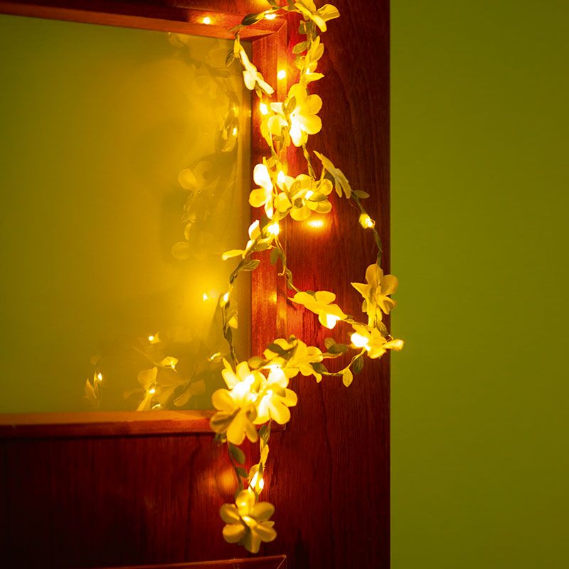 Virágos világító girland