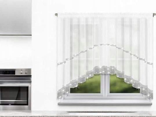 Fehér voile függöny cirkóniákkal, íves, ráncolószalagon 400x150 cm
