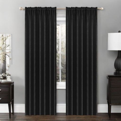 Fekete velúr glamour függöny szalagon 140x250cm (1 db.)