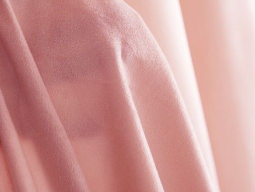 Glamour velúr függöny púderrózsaszín 140 x 230 cm ringlis felfüggesztéssel (1 db.)