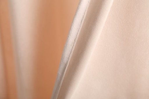 Glamour velúr függöny bézs 140 x 230 cm ringlis felfüggesztéssel (1 db.)