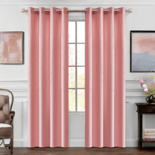 Velurový závěs glamour pudrově růžový 140 x 250 cm s průchodkami (1 db.)