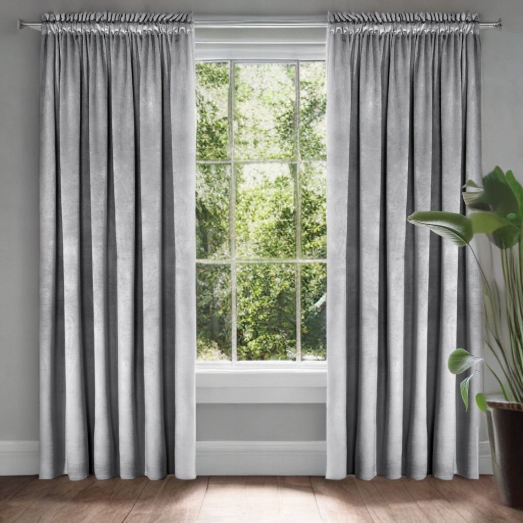 Glamour velúr sötétítő függöny világosszürke 140 x 230 cm ráncolós szalaggal (1 db.)