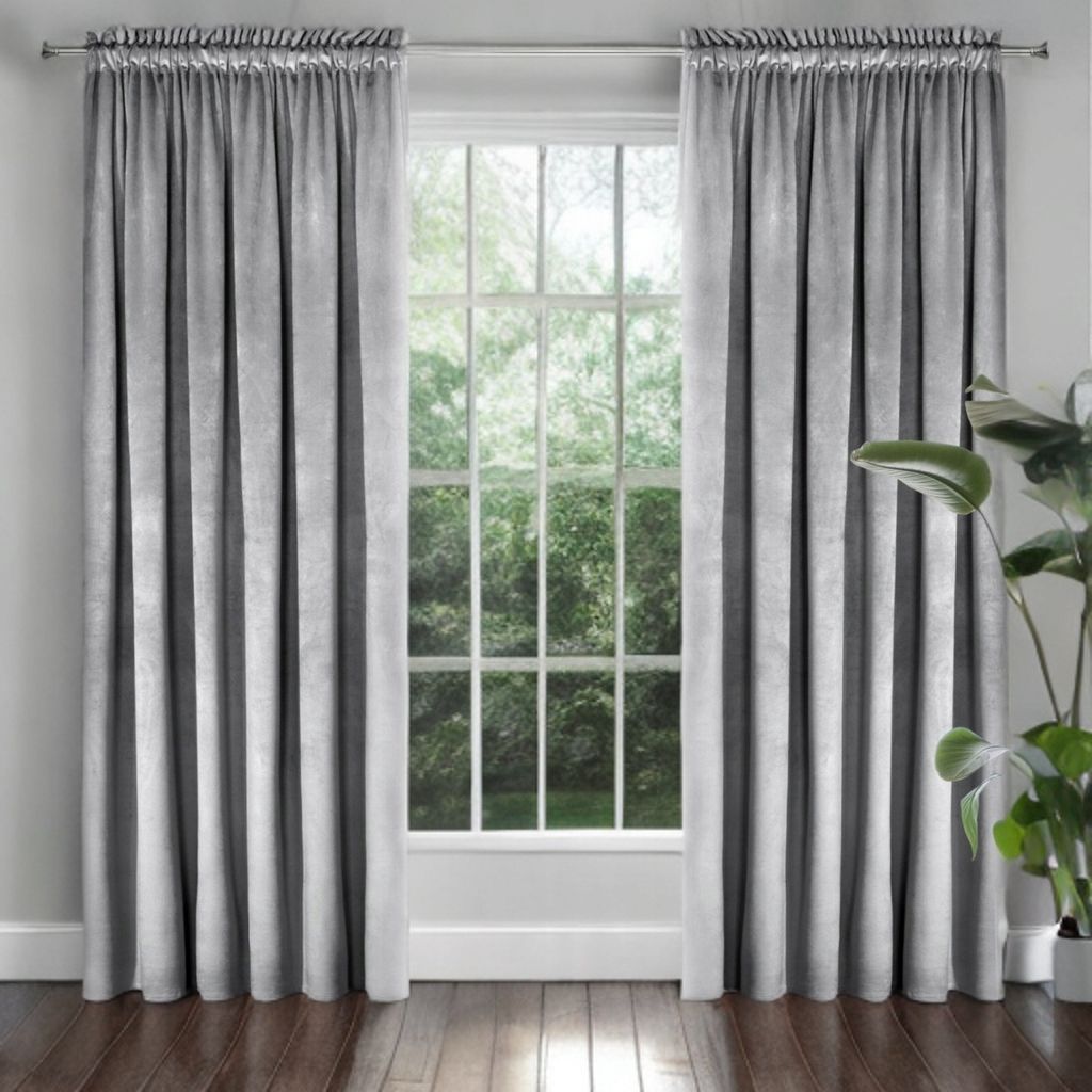 Glamour velúr sötétítő függöny világosszürke 140 x 250 cm ráncolós szalaggal (1 db.)