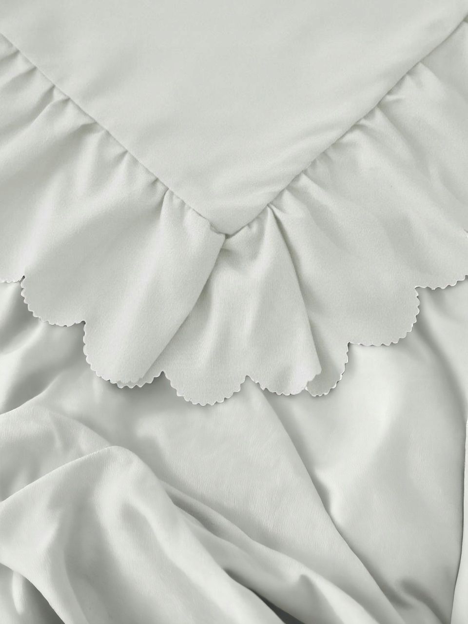 3 részes ágyneműgarnitúra fodrokkal, világosszürke szín, 160x200 cm