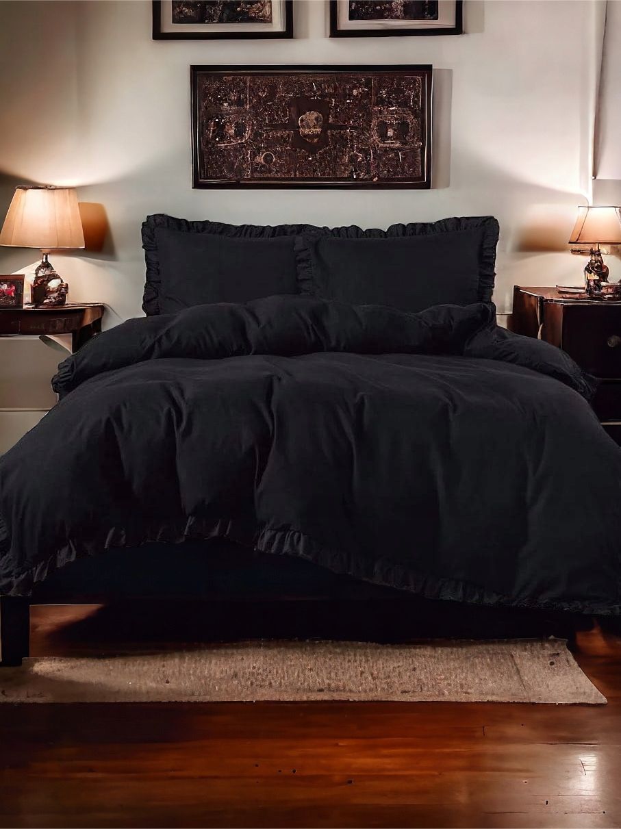 3 részes ágyneműgarnitúra fodrokkal, fekete szín, 200x220 cm
