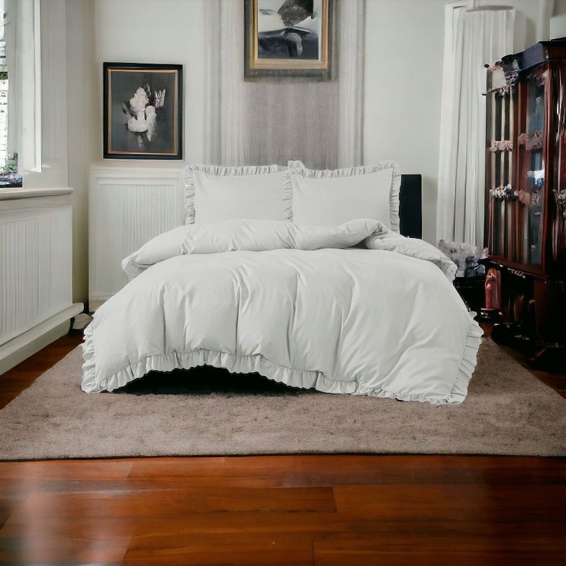 3 részes ágyneműgarnitúra fodrokkal, világosszürke szín, 200x220 cm