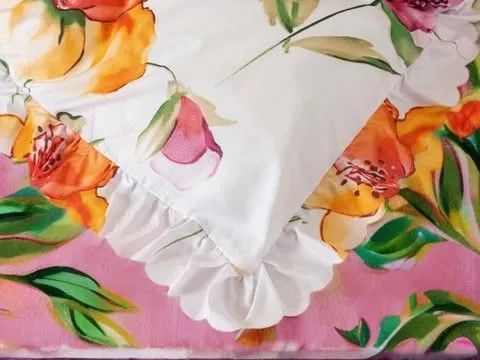 3 részes ágyneműgarnitúra fodrokkal, virágmintás, 200x220 cm