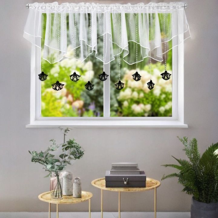 Rövid dekorfüggöny, fekete filc függődíszek, 400x110 cm