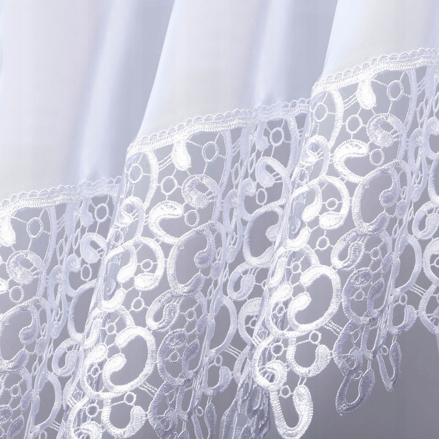 Fehér függöny gipiur csipkével 400x160 cm