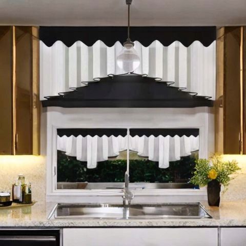 Szett: konyhai voálfüggöny 200x80 cm + vitrázsfüggönyök 90x50 cm, fekete szegéllyel