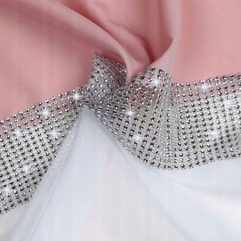 Rózsaszín-fehér függöny strasszkövekkel és szív motívummal 400×145 cm