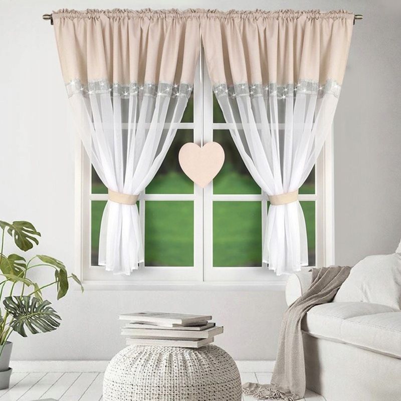 Bézs-fehér függöny strasszkövekkel és szív motívummal 400×145 cm