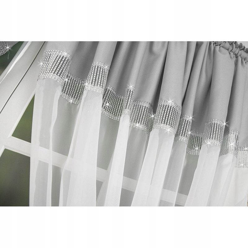 Szürke-fehér függöny strasszkövekkel és szív motívummal 400×145 cm