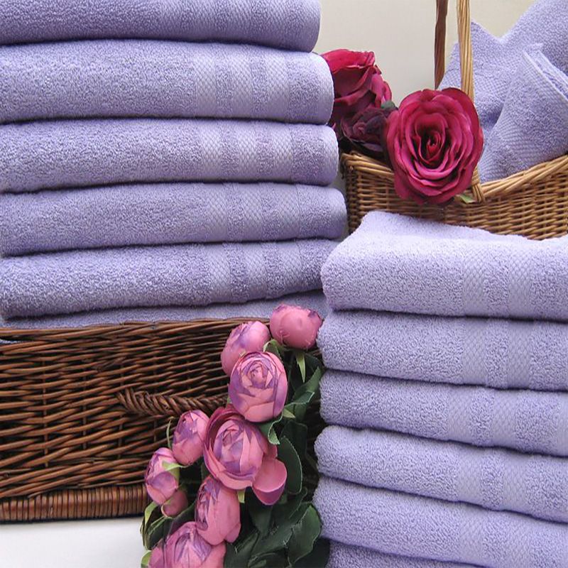 Levendulaszínű frottír törölköző 70×140 cm