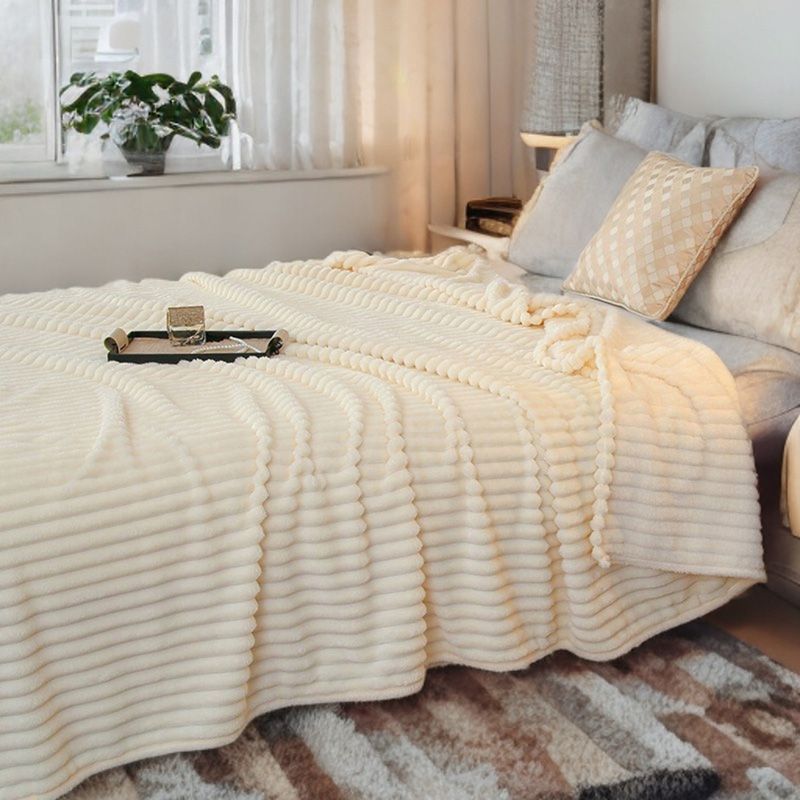 Fehér 3D bordázott takaró