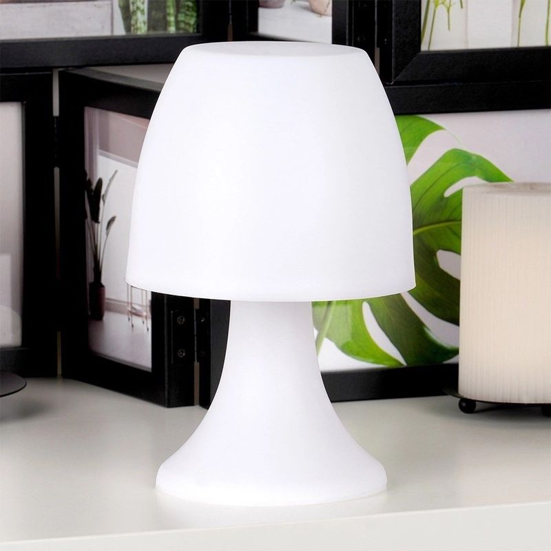 LED éjjeli lámpa - többszínű